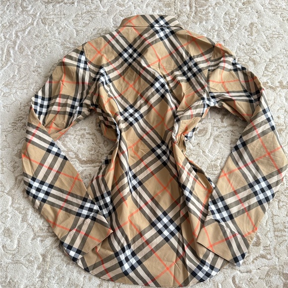 Burberry Button-Down - Picture 3 of 3